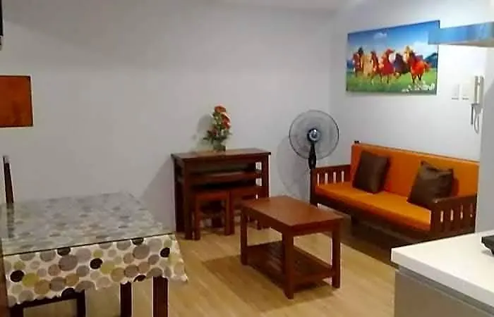 Azure C2 Balcony Wifi Near Mall Airport Multiple Units Hotel Manila