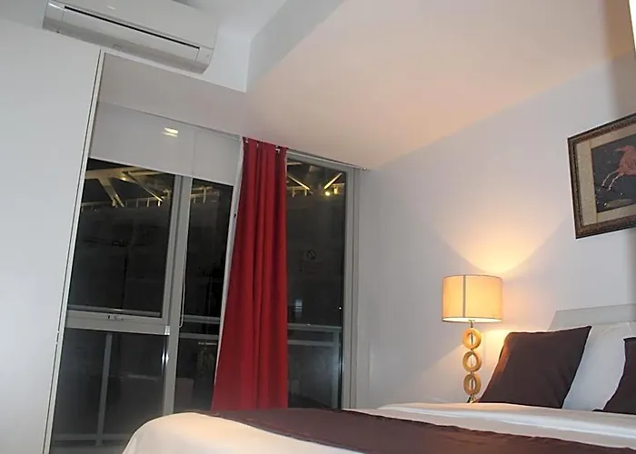 Azure C2 Balcony Wifi Near Mall Airport Multiple Units 2*