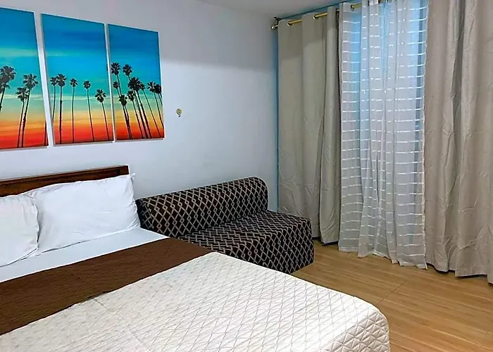 Hotel Azure C2 Balcony Wifi Near Mall Airport Multiple Units
