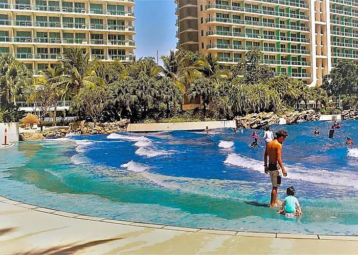 Hotel Azure C2 Balcony Wifi Near Mall Airport Multiple Units 2*