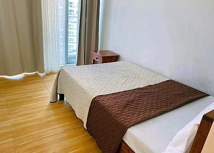 Azure C2 Balcony Wifi Near Mall Airport Multiple Units Hotel 2*