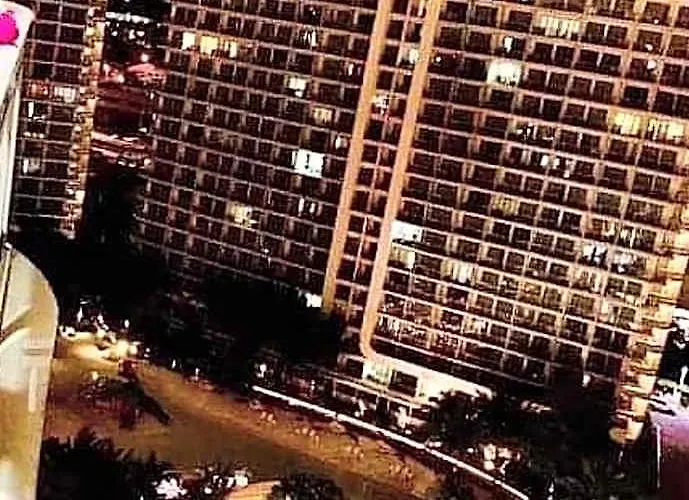 Azure C2 Balcony Wifi Near Mall Airport Multiple Units