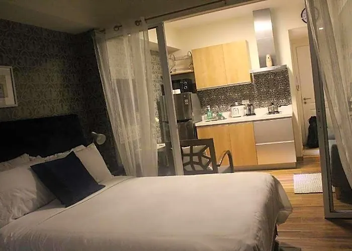 Hotel Azure C2 Balcony Wifi Near Mall Airport Multiple Units